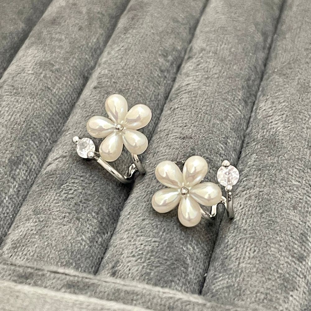 Flower Pearl Korean Stud Earrings