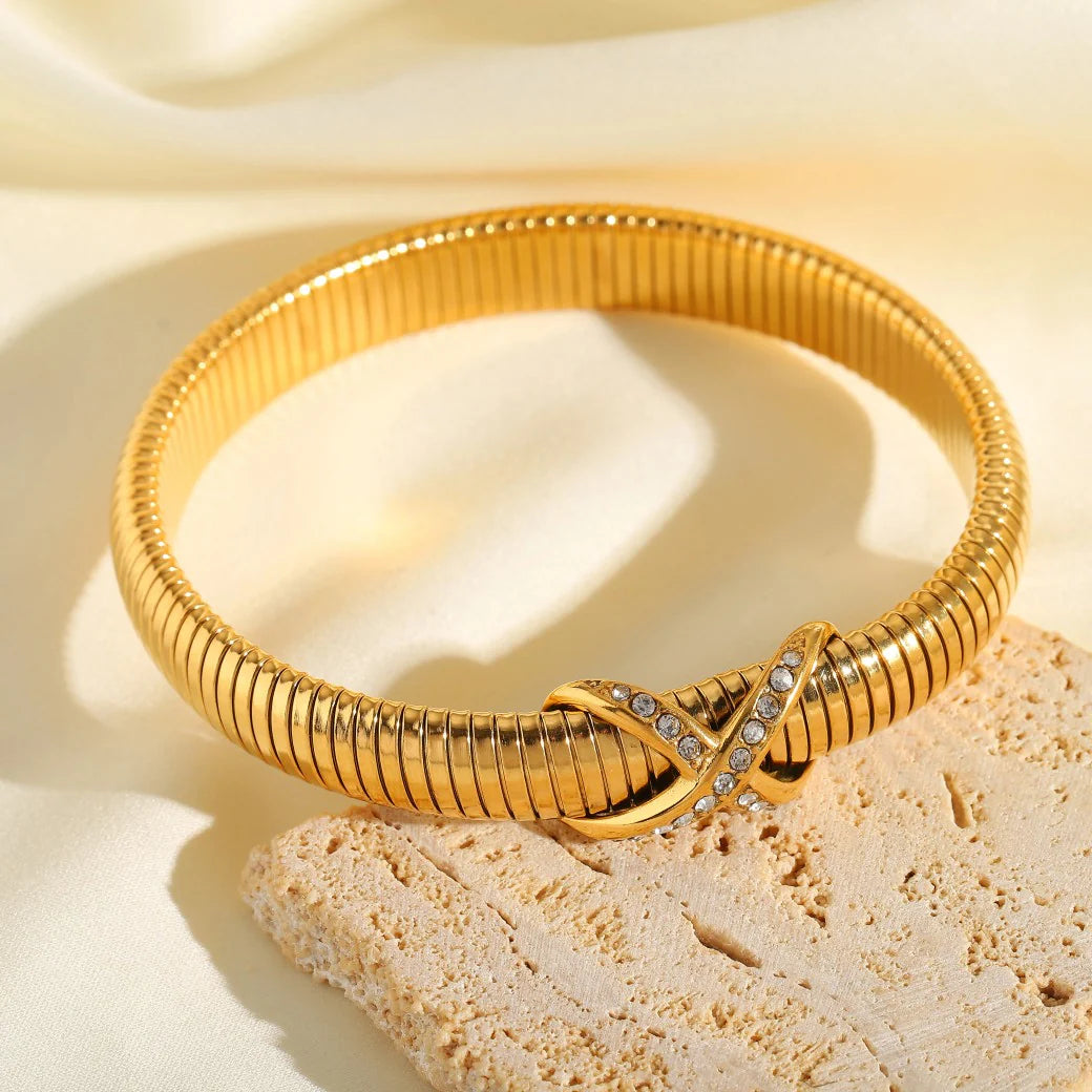 Jazbaat Gold-Plated American Diamond Bangle