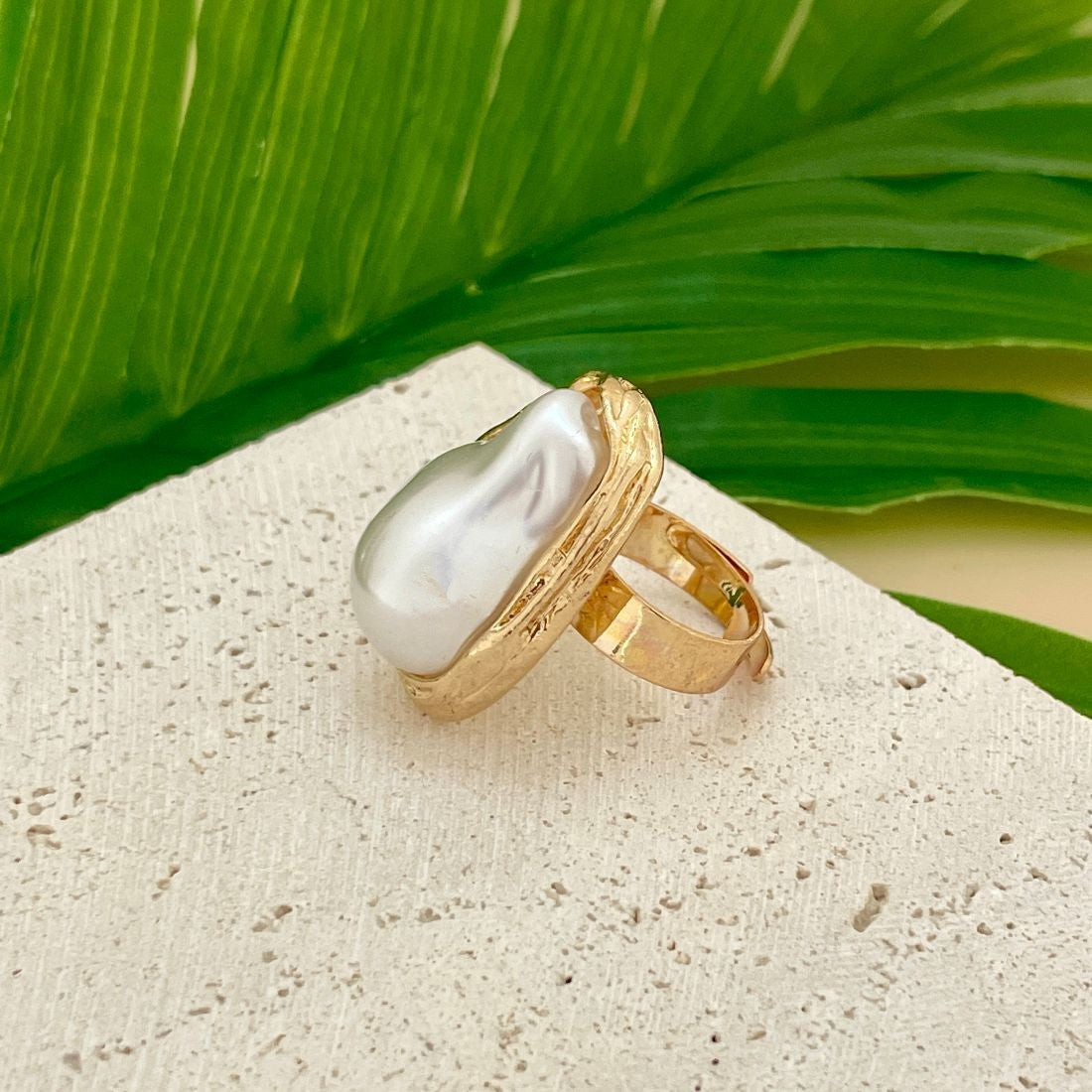 Jazbaat Gold-Toned Baroque Pearl Finger Ring